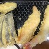 天ぷらめし 福松 - 海老天ぷらめし1100円にソフトシェルエビ2本のうち1尾を従来の海老に変更