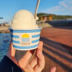 ミネルヴァ - お店近くの公園で。海を見ながら、足湯しながら。最高かよ(笑)