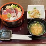 Mahoroba Toki - 季節の海鮮ちらし 1,100円