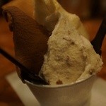 バール エ ターヴォラ カルダ ラ・ジョストラ - ヴァニラ、チョコ、キャラメル