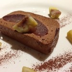 アルティスタ， - 洋ナシのコンポートとチョコレートムース