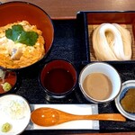 Machiiekan Kakunodatei - 親子丼セット(ゴマと醤油)1,650円