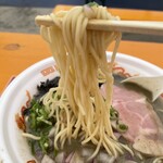 中華そば なんぶ庵 - 麺はストレート中細麺