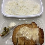 ほっともっと - 料理写真:九州チキン南蛮弁当
¥550