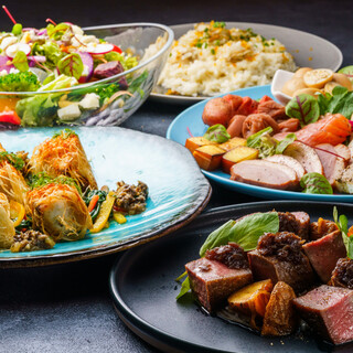 ご予算に応じて、各種飲み放題コースご用意してます。2名様〜可