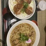 Wadainingu Shiroku Jichuu - お昼の丼小麺