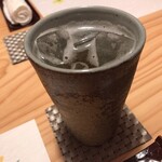 喜心 - 「賀茂鶴 梅酒」（ソーダ割、700圓）。