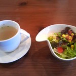 グリーティング - 野菜のスープとサラダ