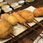 Kushishou - 左から茄子の挟み揚げ、うずらの玉子、エビ、レンコン、豚ロース