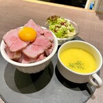 3PIG - 自家製ローストポーク丼