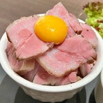 スリーピッグ - 自家製ローストポーク丼