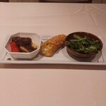 賛田飯店 - 和牛の炒め物、揚げスティック、空芯菜