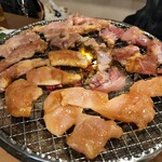 松阪が誇る名物!鶏みそ焼き肉 松阪食堂 - 