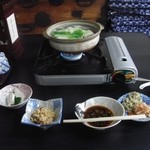 会津屋豆腐店 - ”湯豆腐”、体がホコホコに温まります。