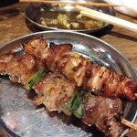 蒼屋 - ハツモト(塩 100円)、アゴ(塩 100円)