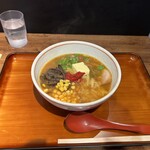 富良野とみ川 - 味噌チーズコーンバターラーメン1350円