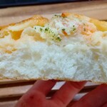 パン・パパン - 明太ポテトチーズパンの断面