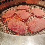 Yakiniku Kurogo - 炭焼きです。