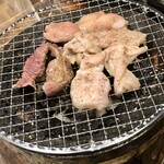 七輪ホルモン焼きもつ鍋 まことや  - 