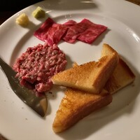 カルネジーオ イースト - 