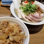 Rock’anDo - 特製 中華そば（しお）＋しょうが焼き丼