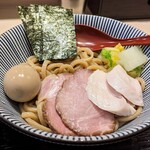 224473985 - 「特製つけ麺」をアップで