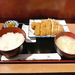 Ginkura - チキンカツ定食