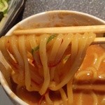 山勝麺三 - 平打ち太麺ストレート！！　もっちりしてコシがあり、濃厚なスープに絡んで、旨～い麺！！＼(◎o◎)／！！