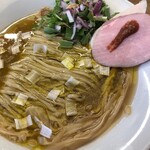 めん処 きよ洲 - オリーブオイルが浮いてます。