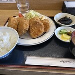 トンカツ 浅井 - 料理写真:俺等はヒレカツ定食！いゃ〜でかい！旨い！生壱です！