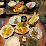 Gochisou Mura - テーブル全体
