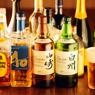 We have drinks that go well with meat, such as beer and Korean alcohol.