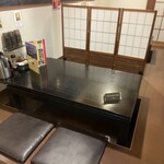 菜館Wong - 掘り炬燵タイプの座敷。全部予約席だった。