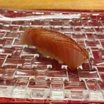 すし凛道 - 北海道12キロのブリ。熟成されているもののブリブリな食感は残したまま。