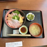 市場の食堂 金目亭 - 