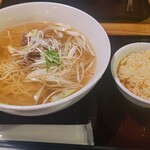 Baku - ネギ叉焼湯麺と炒飯セット@850円