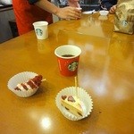 スターバックスコーヒー - アシスタントのＴＭ君（18歳、大学生）が、コーヒーを作ってくれます。