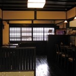 おスギスイーツカフェ - 格子窓がいい雰囲気