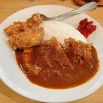 Suwachika - メンチカツカレーにカキフライトッピング