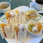 ストロベリーフィールズ - 