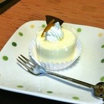 Patisserie BON - レアチーズケーキ（350円）