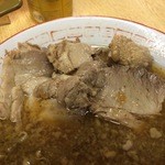 ラーメン二郎 - ブタアップ 端ブタサイコーのトロトロ具合でした