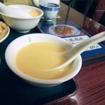 日光 翠園 - コーンスープ。クリームスタイルのコーン満載な味わいでした。