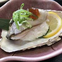 いかだ荘 山上 - 牡蠣すし