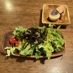 BiOcafe - 全てのランチに 「サラダ、スープ、パン、ハーブティー」の 食べ放題が付いています