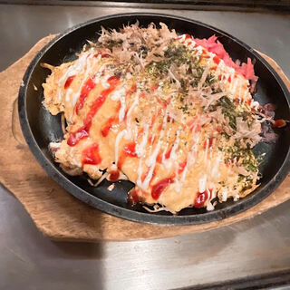 Okonomiyakidokoro Konaya - 復活人気メニューのオムソバ
