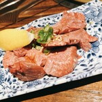 Gyuugyuu Yakiniku Shichifuku - 