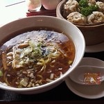 寿蘭 - ラーメンと焼売のセット680円