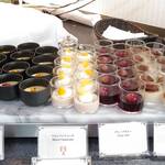 ホテルニューオータニ幕張 ザ・ラウンジ - パンナコッタ、くずもちゼリー、さつまいもプリン