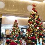 ホテルニューオータニ幕張 ザ・ラウンジ - もうすっかりクリスマスの飾りが